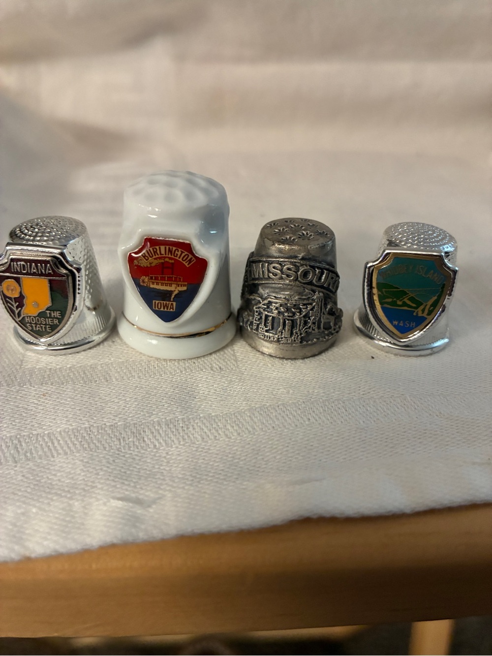 Vintage States Collectible Ceramic Metal Thimbles Set of 4 IN IA MO WA